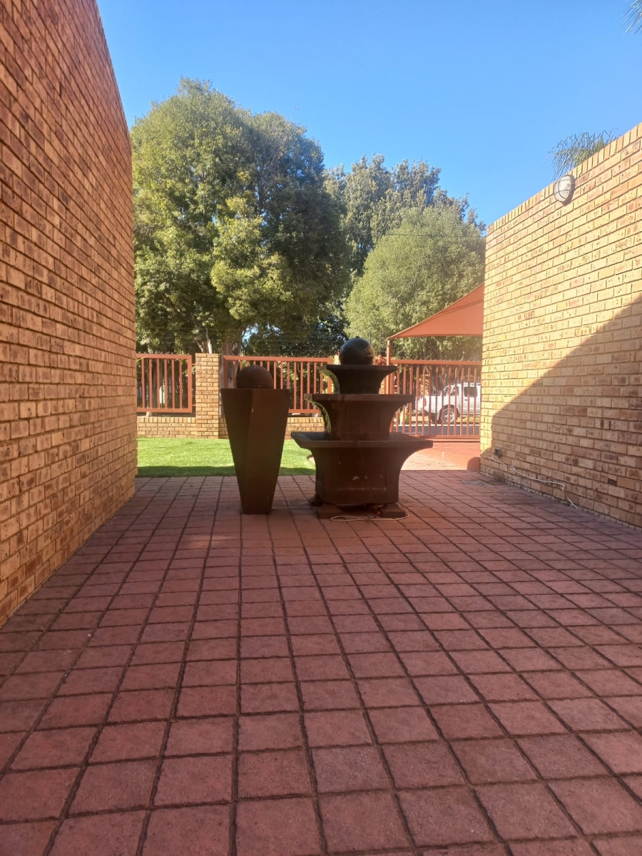 4 Bedroom Property for Sale in Jan Cillierspark Free State